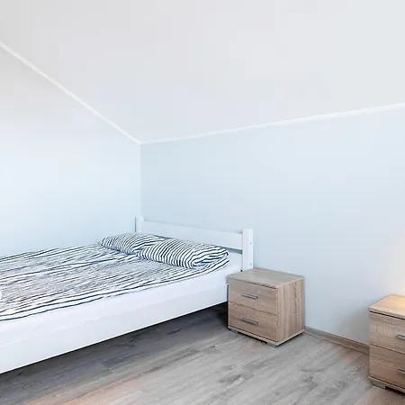 Homestay Bedroom - Leba
